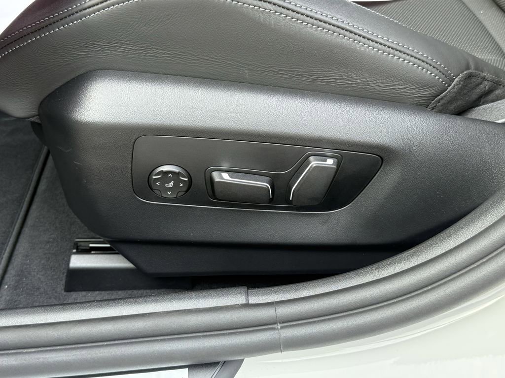 New 2026 BMW M5 w/ Executive Package image 12