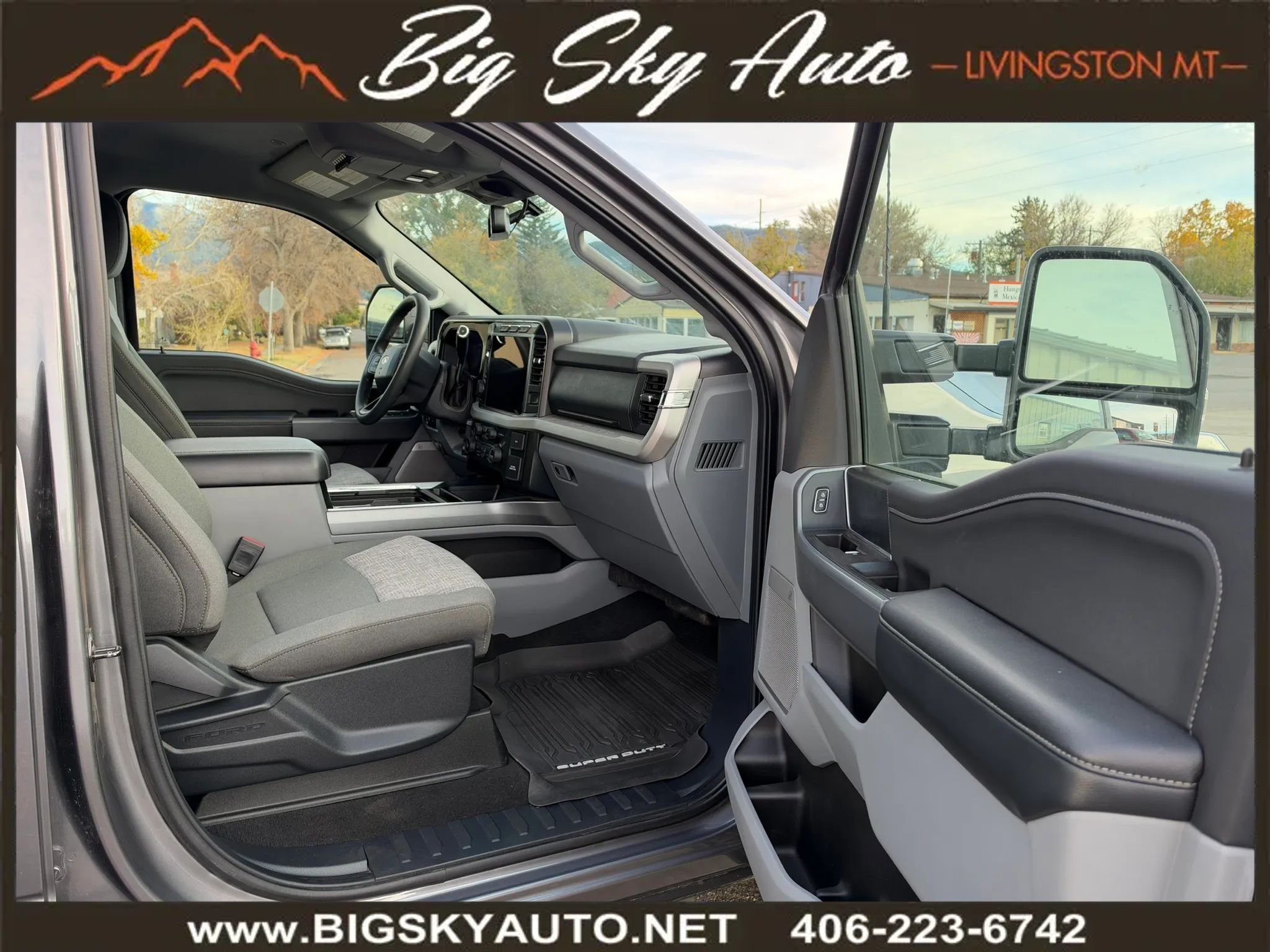 Used 2023 Ford F350 XLT w/ XLT Premium Package AWD/4WD image 21