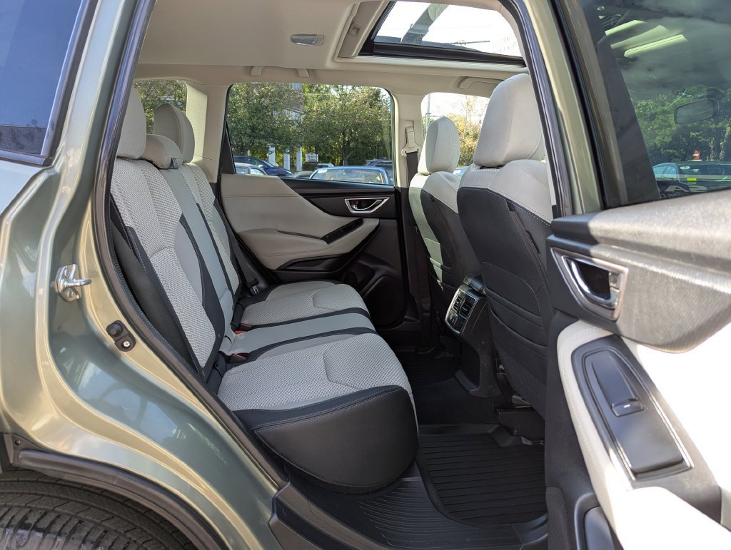 Used 2021 Subaru Forester Premium AWD/4WD image 37