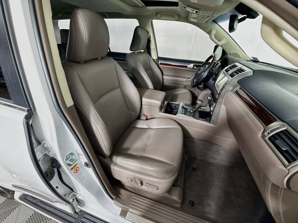 Used 2019 Lexus GX 460 Premium AWD/4WD image 30
