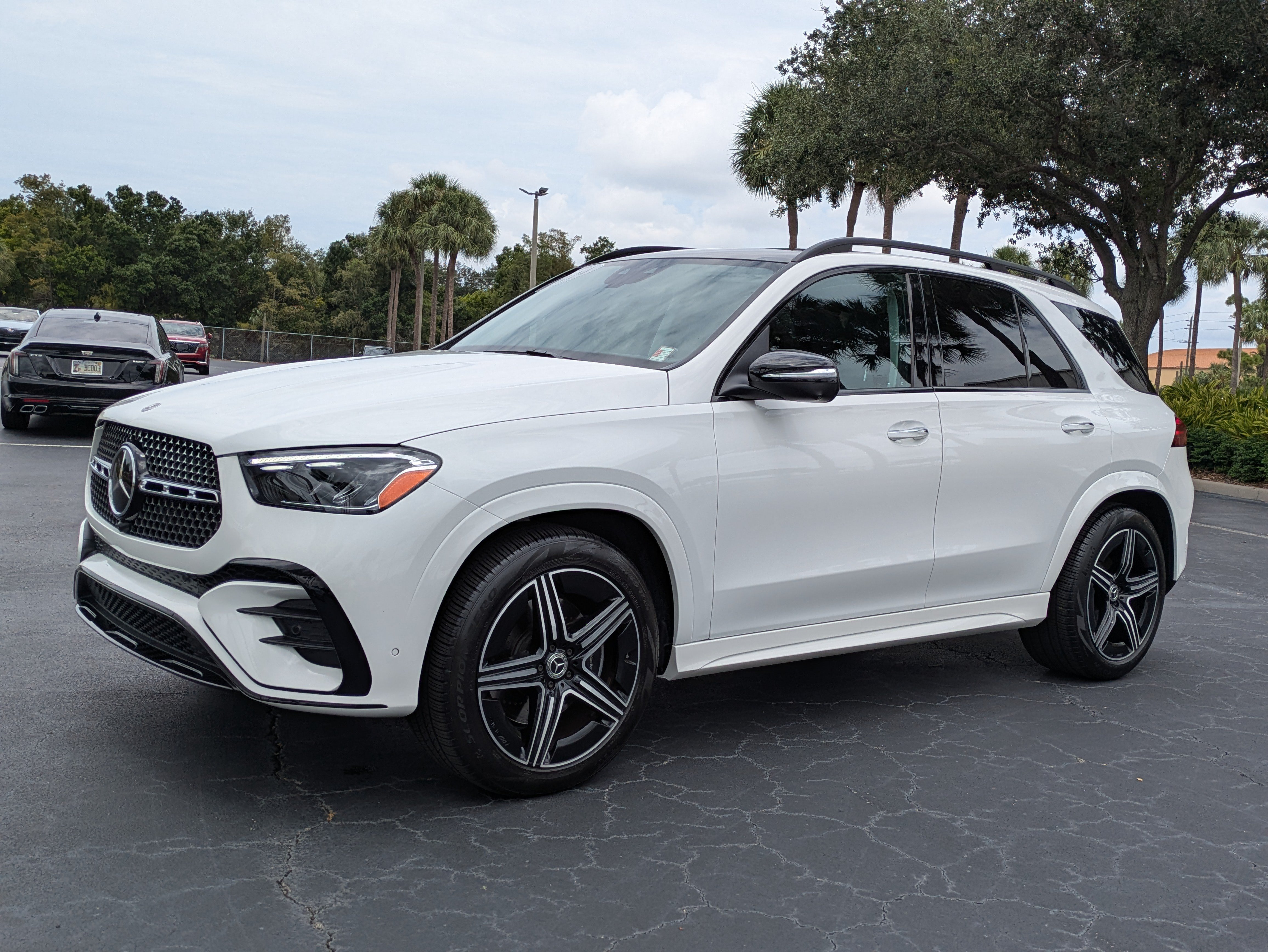 Used 2024 Mercedes-Benz GLE 350 4MATIC image 2