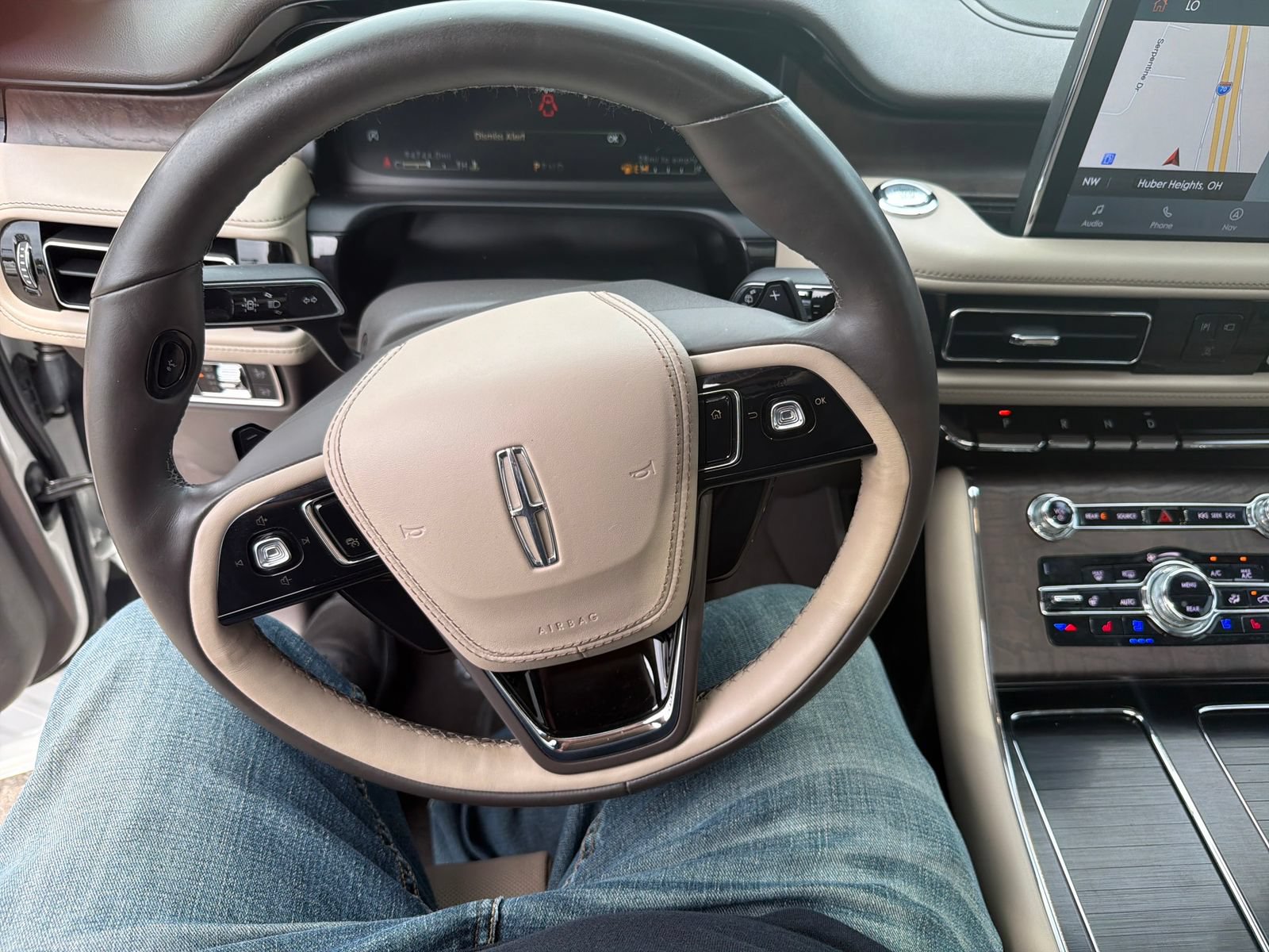 Used 2020 Lincoln Aviator Reserve w/ Equipment Group 202A AWD/4WD image 16