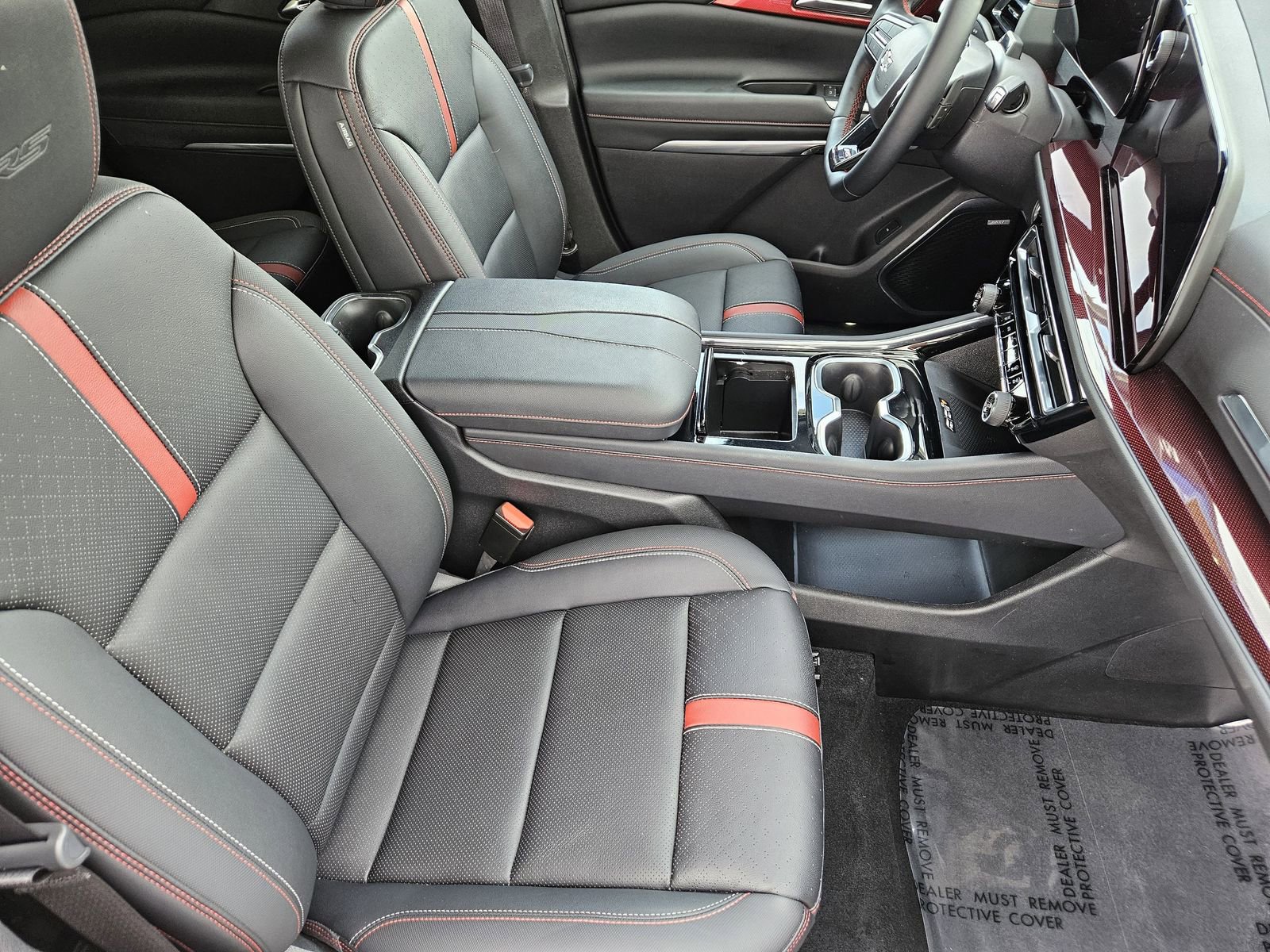 Certified 2024 Chevrolet Traverse RS w/ LPO, Floor Liner Package image 17