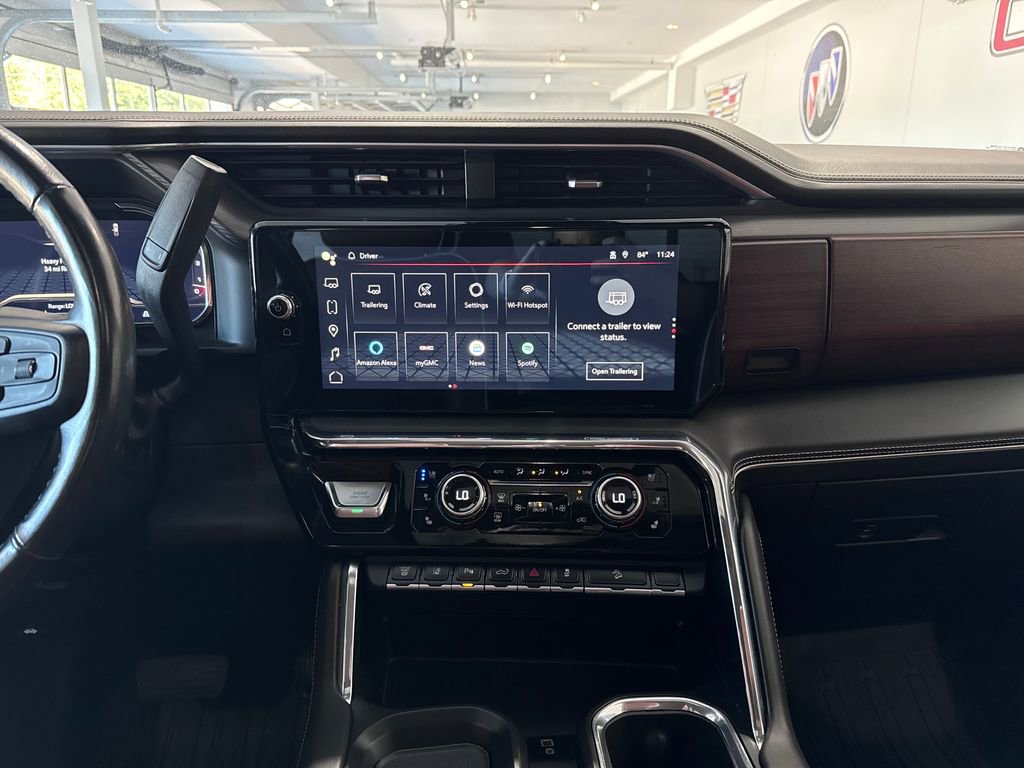 Used 2024 GMC Sierra 3500 Denali Ultimate image 17