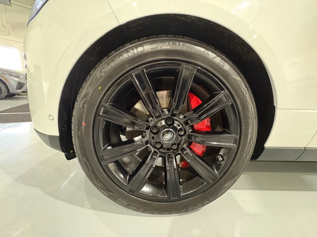 Used 2019 Land Rover Range Rover HSE image 55