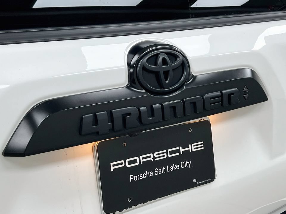 Used 2023 Toyota 4Runner TRD Off-Road Premium w/ Moonroof Package AWD/4WD image 33