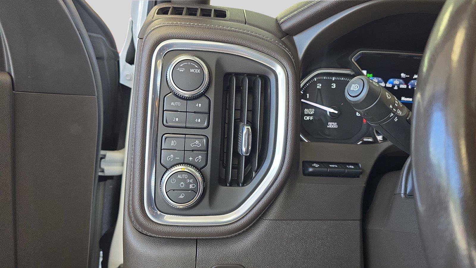 Used 2021 GMC Sierra 1500 Denali w/ Denali Ultimate Package AWD/4WD image 28