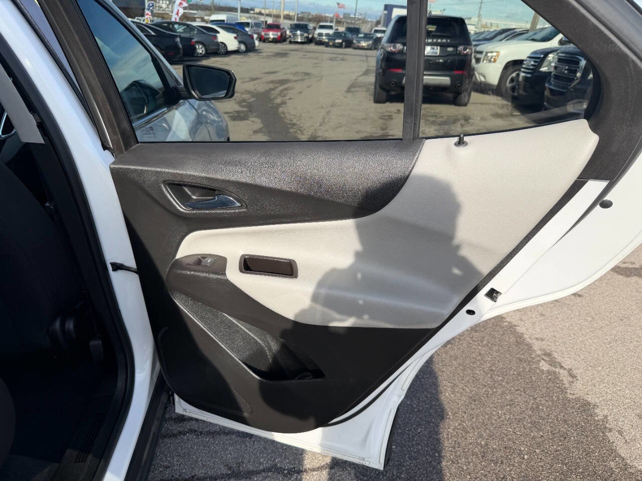Used 2021 Chevrolet Equinox LT FWD image 25
