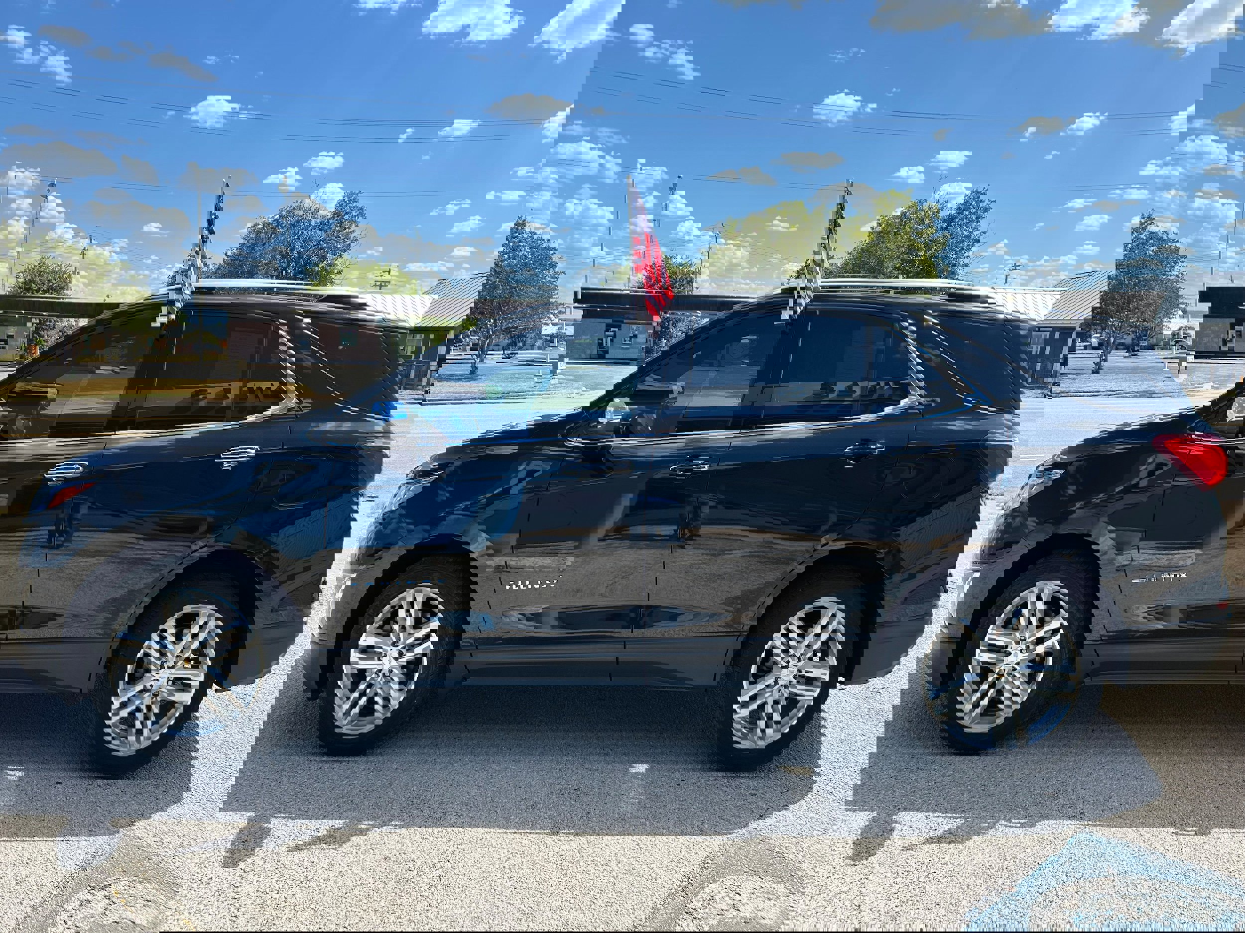 Used 2019 Chevrolet Equinox Premier image 3