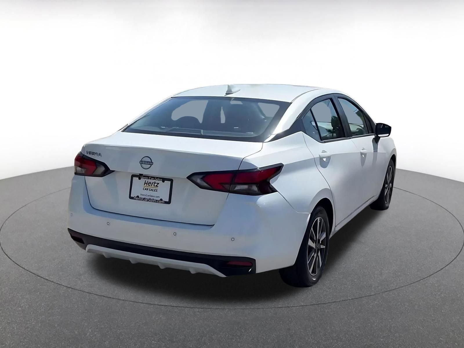 Used 2025 Nissan Versa SV FWD image 14