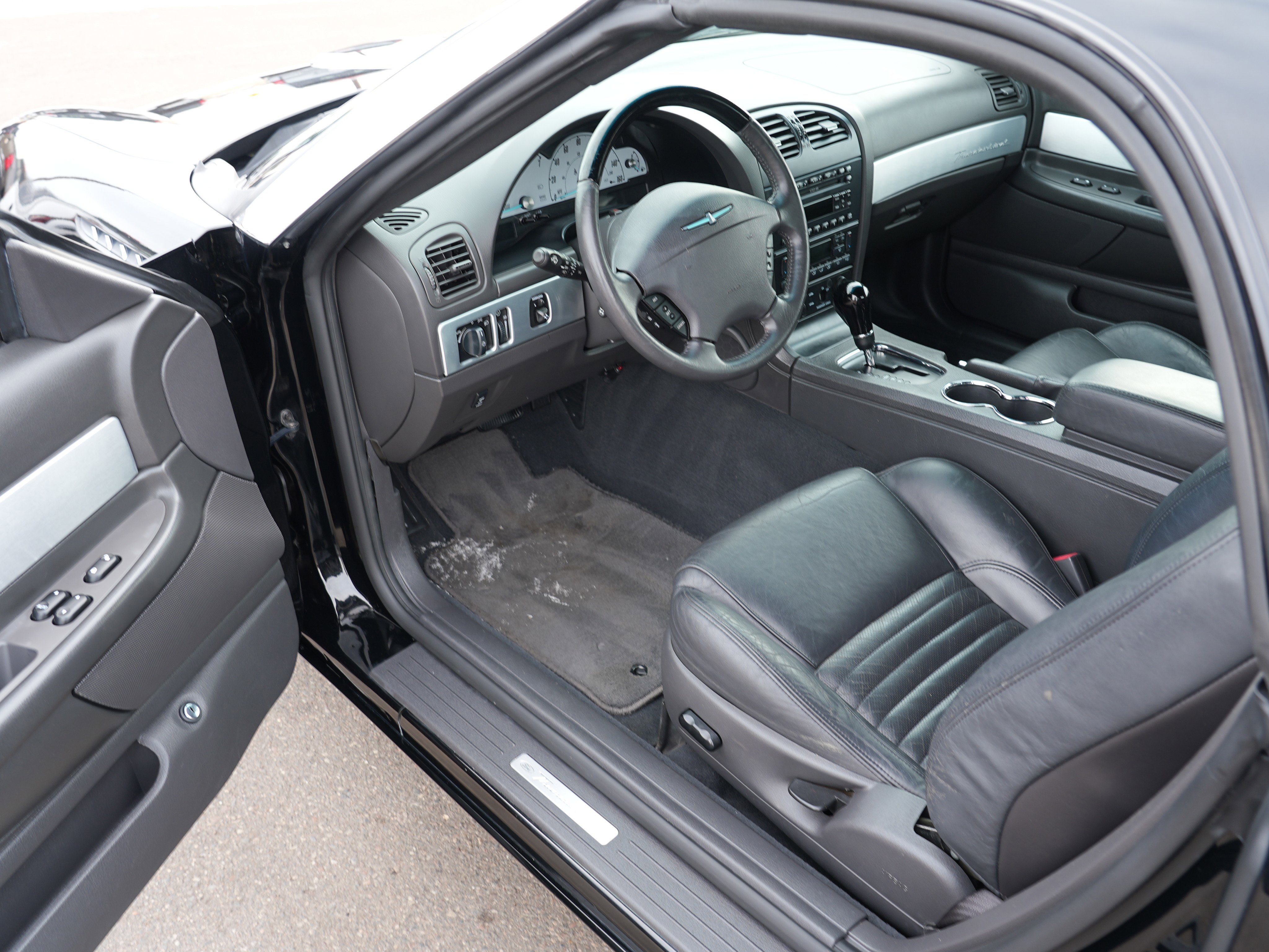 Used 2002 Ford Thunderbird image 14