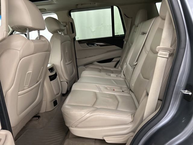Used 2020 Cadillac Escalade Premium Luxury image 29