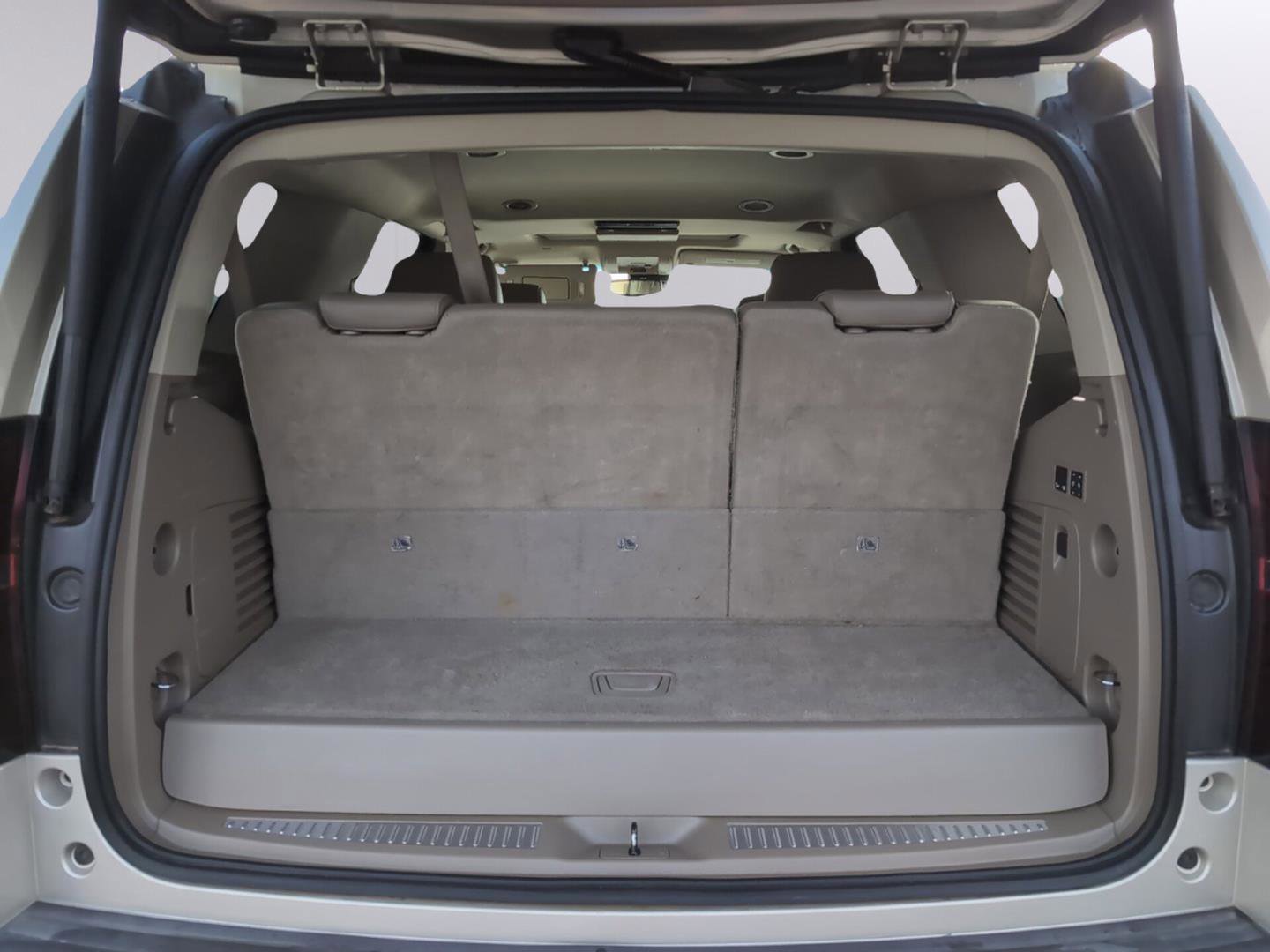 Used 2016 Chevrolet Tahoe LT RWD image 9