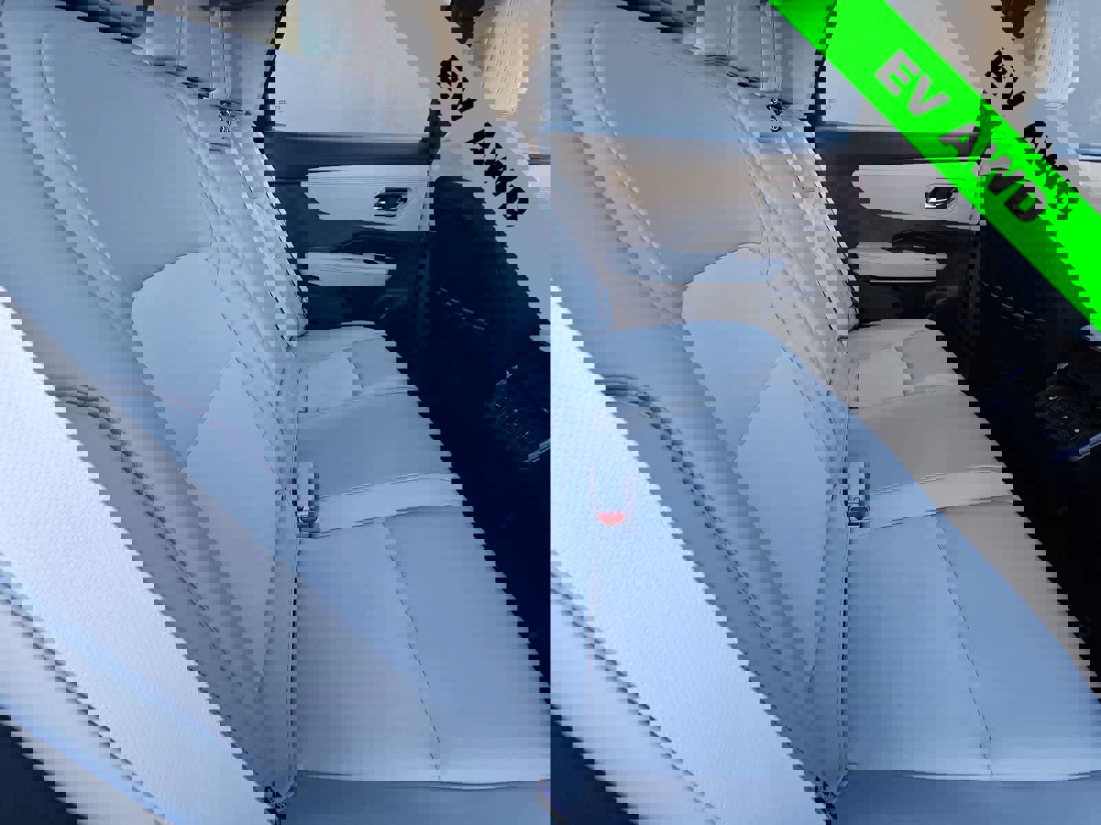 Used 2023 Nissan Ariya AWD image 17