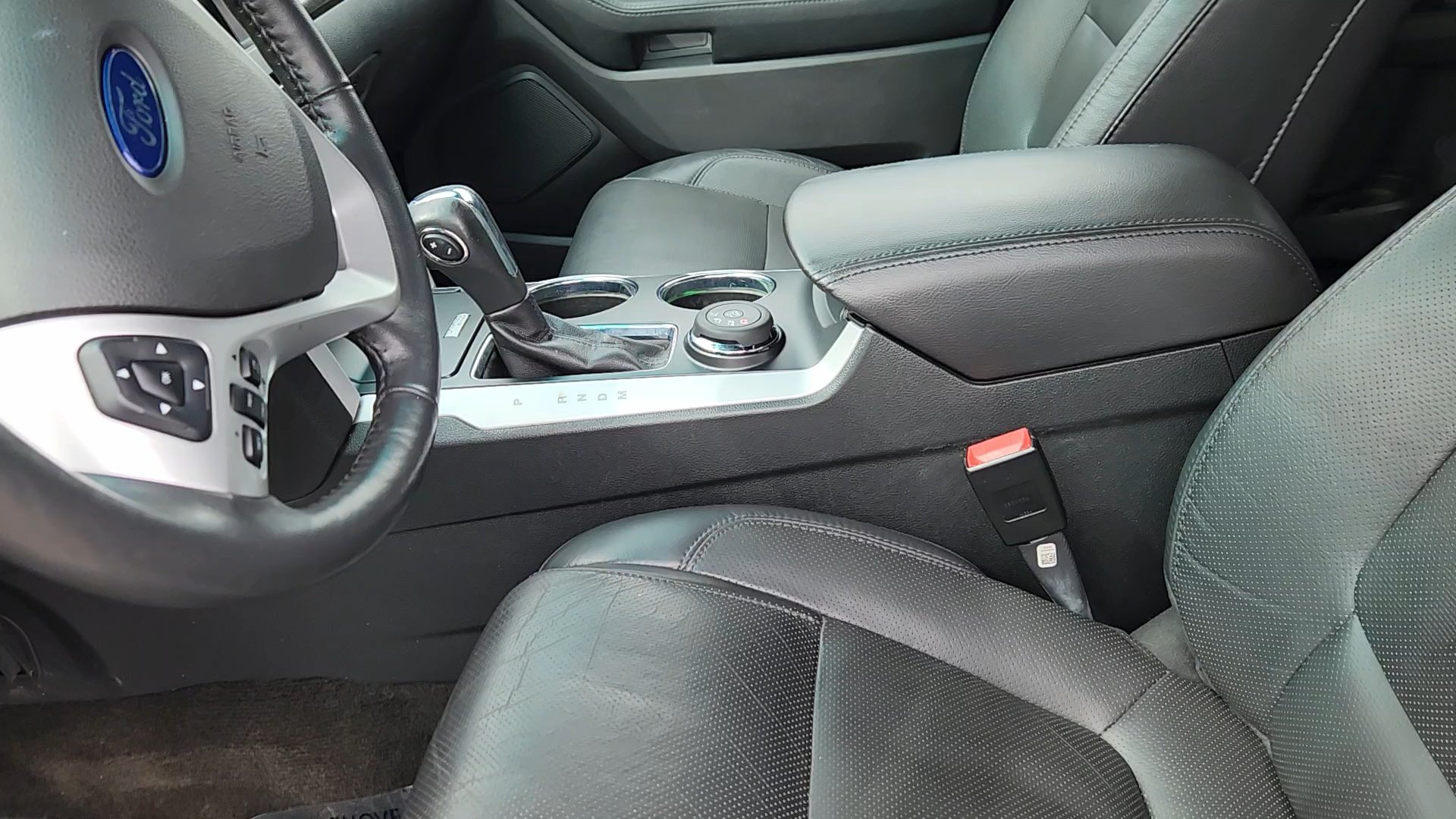 Used 2014 Ford Explorer Limited w/ Equipment Group 301A AWD/4WD image 28