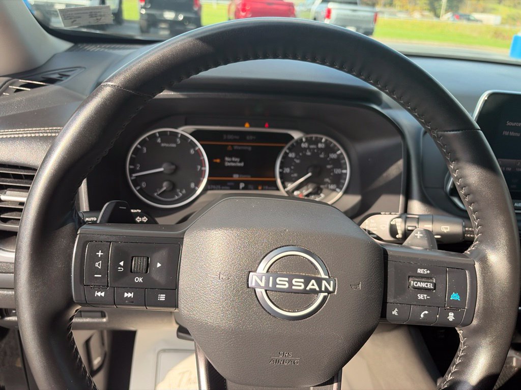 Used 2025 Nissan Rogue SV AWD/4WD image 20