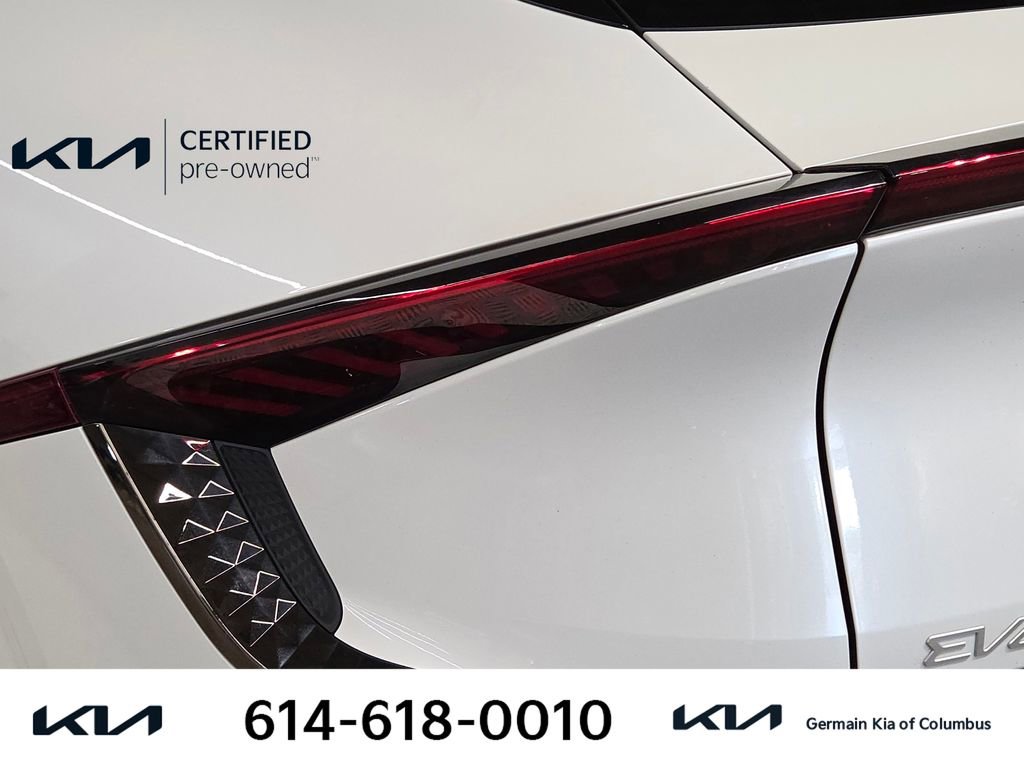 Certified 2023 Kia EV6 GT-Line AWD/4WD image 16