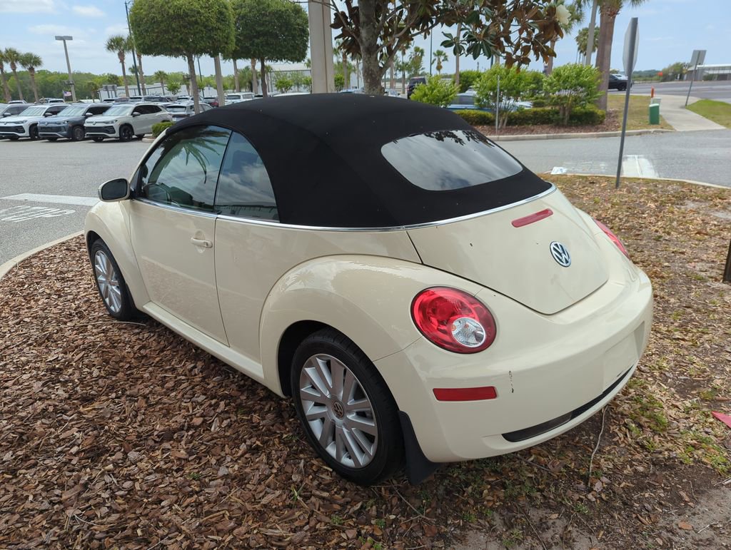 Used 2008 Volkswagen Beetle SE image 3