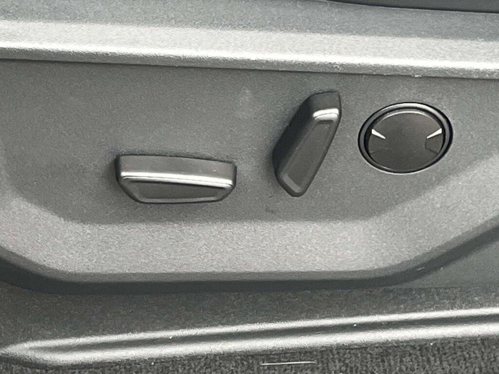 Certified 2025 Ford Expedition Platinum AWD/4WD image 18
