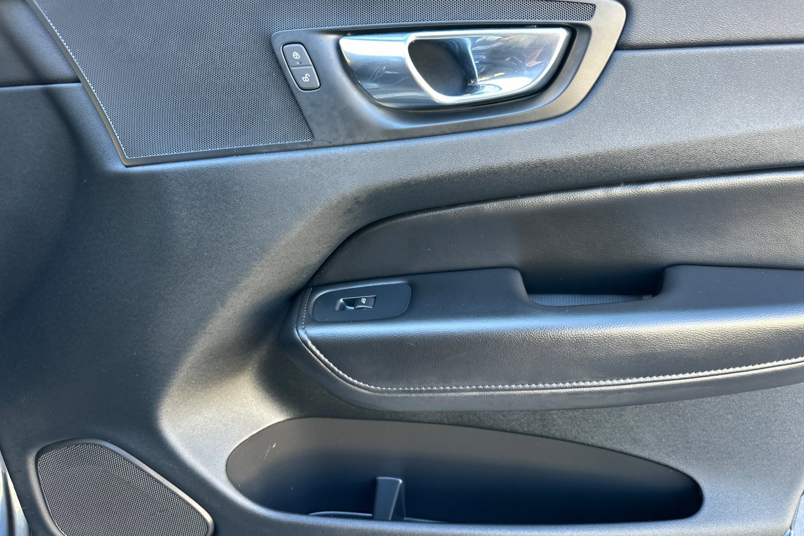 Certified 2023 Volvo XC60 B5 Core w/ Climate Package image 20