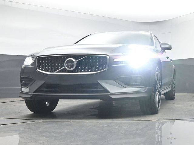 New 2026 Volvo V60 B5 Cross Country Ultra w/ Protection Package Premier AWD/4WD image 41