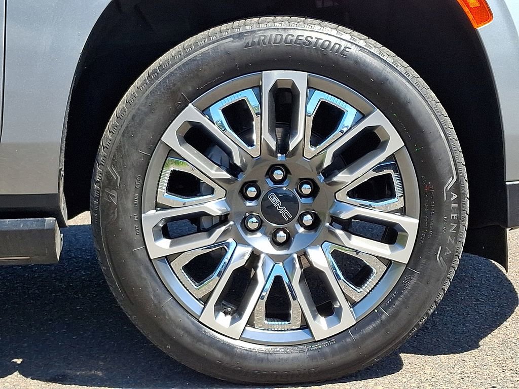 Certified 2023 GMC Yukon Denali Ultimate AWD/4WD image 8