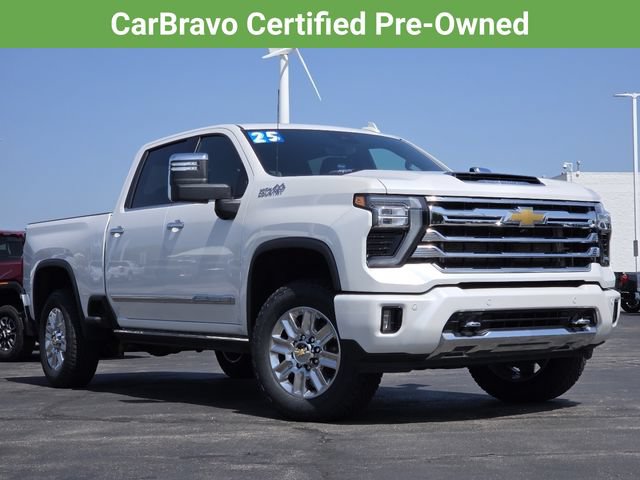 Used 2025 Chevrolet Silverado 2500 High Country w/ High Country Premium Package AWD/4WD image 2