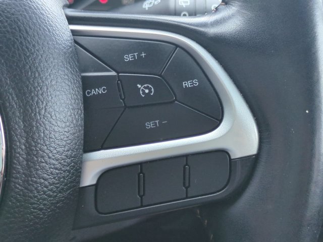 Used 2018 Jeep Compass Latitude w/ Popular Equipment Group AWD/4WD image 25