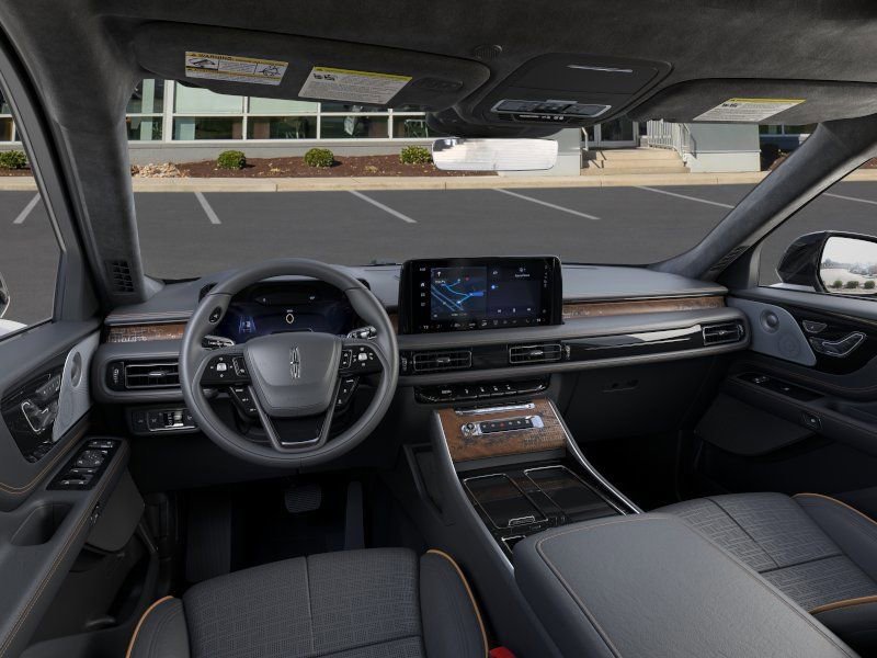 New 2026 Lincoln Aviator Black Label w/ Black Label Special Edition AWD/4WD image 9