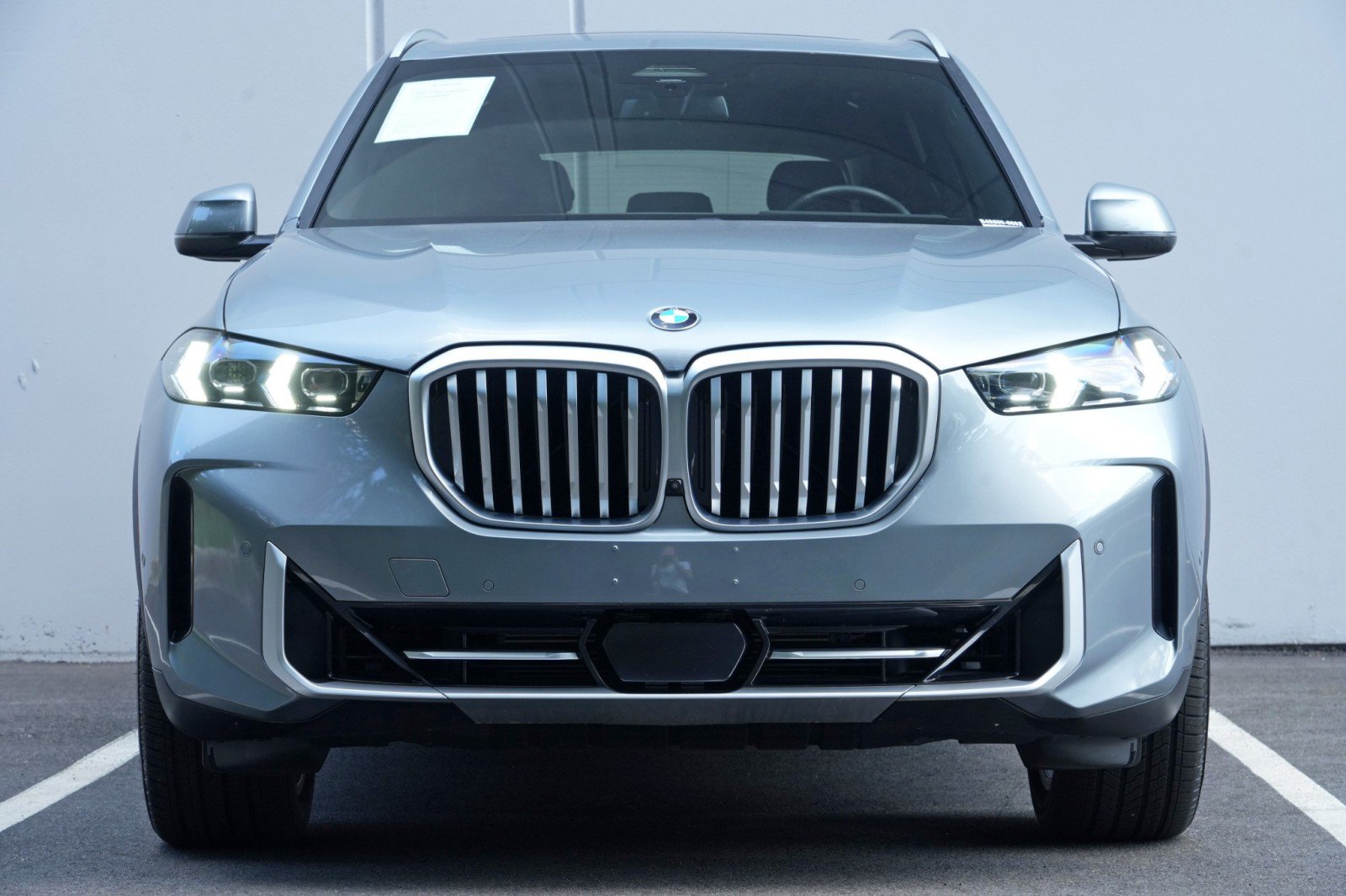 Used 2024 BMW X5 xDrive40i w/ Premium Package AWD/4WD image 7