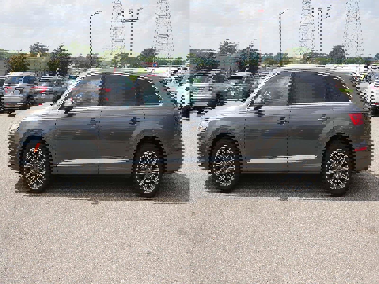 Used 2019 Audi Q7 3.0T Premium Plus w/ Premium Plus Package image 4