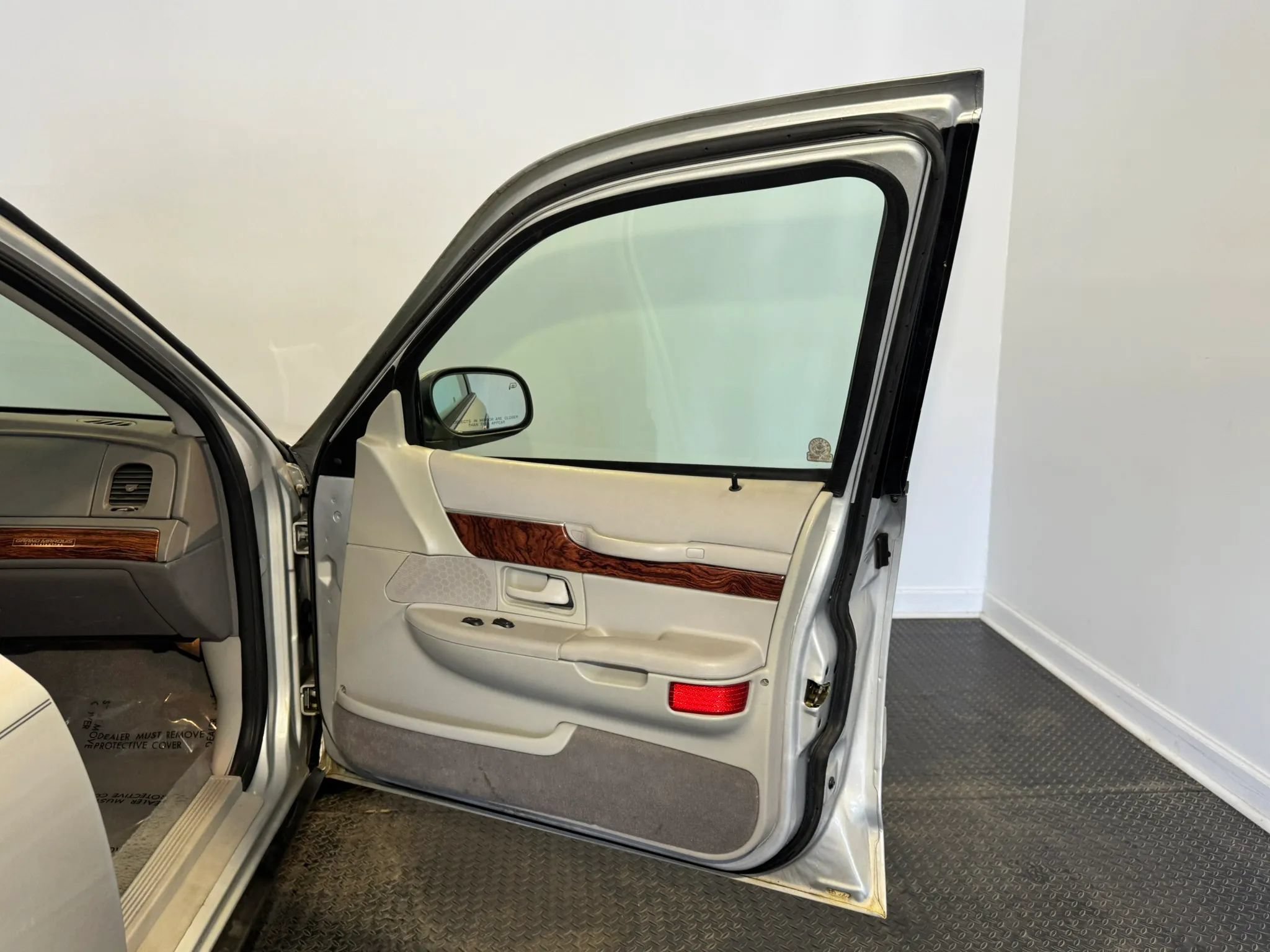 Used 2002 Mercury Grand Marquis GS RWD image 19