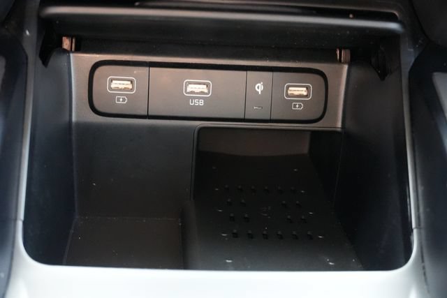 Used 2022 Kia Sorento EX w/ Panoramic Sunroof Package FWD image 36