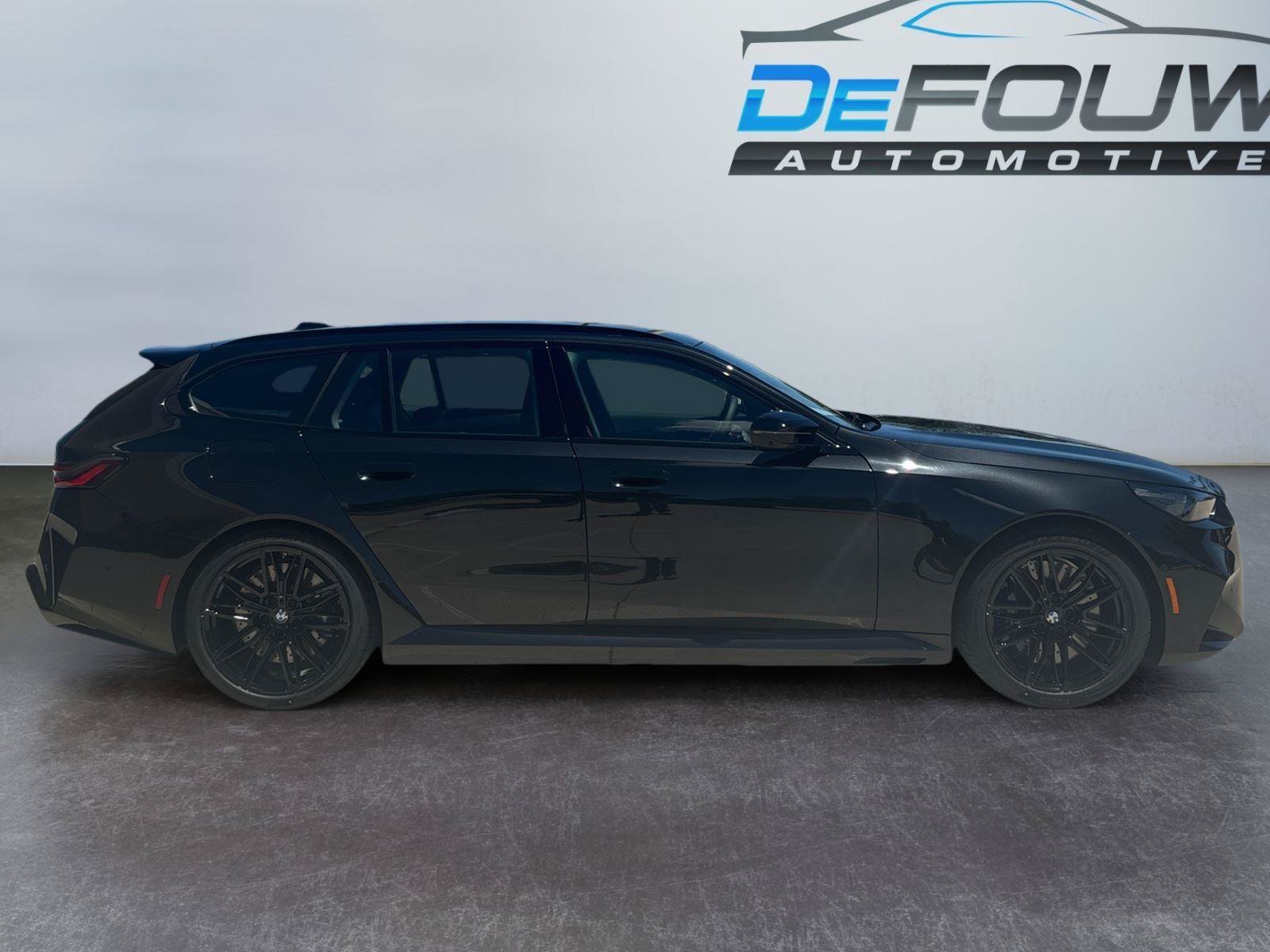 New 2027 BMW M5 Touring AWD/4WD image 2