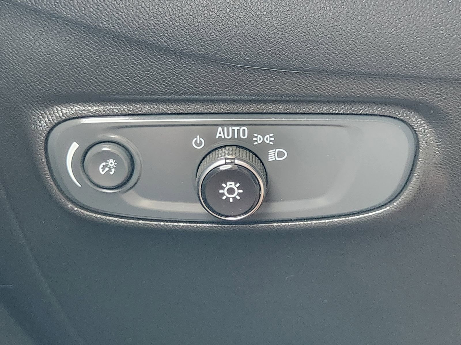 Used 2022 Chevrolet Equinox LT image 23