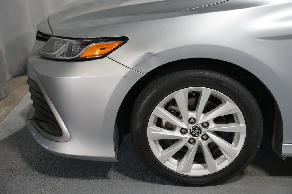 Used 2022 Toyota Camry LE FWD image 5