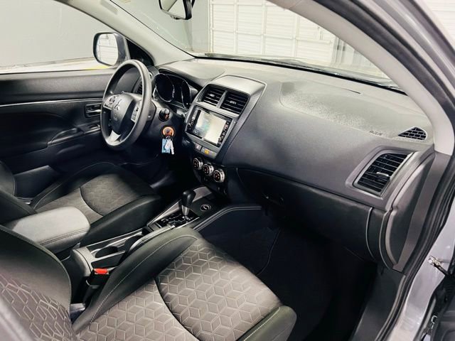 Used 2023 Mitsubishi Outlander Sport ES image 31