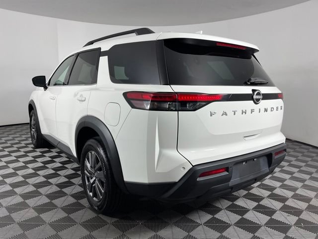 Used 2025 Nissan Pathfinder SV FWD image 8