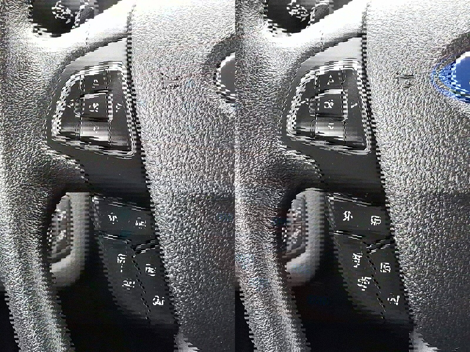 Used 2017 Ford Escape Titanium image 20