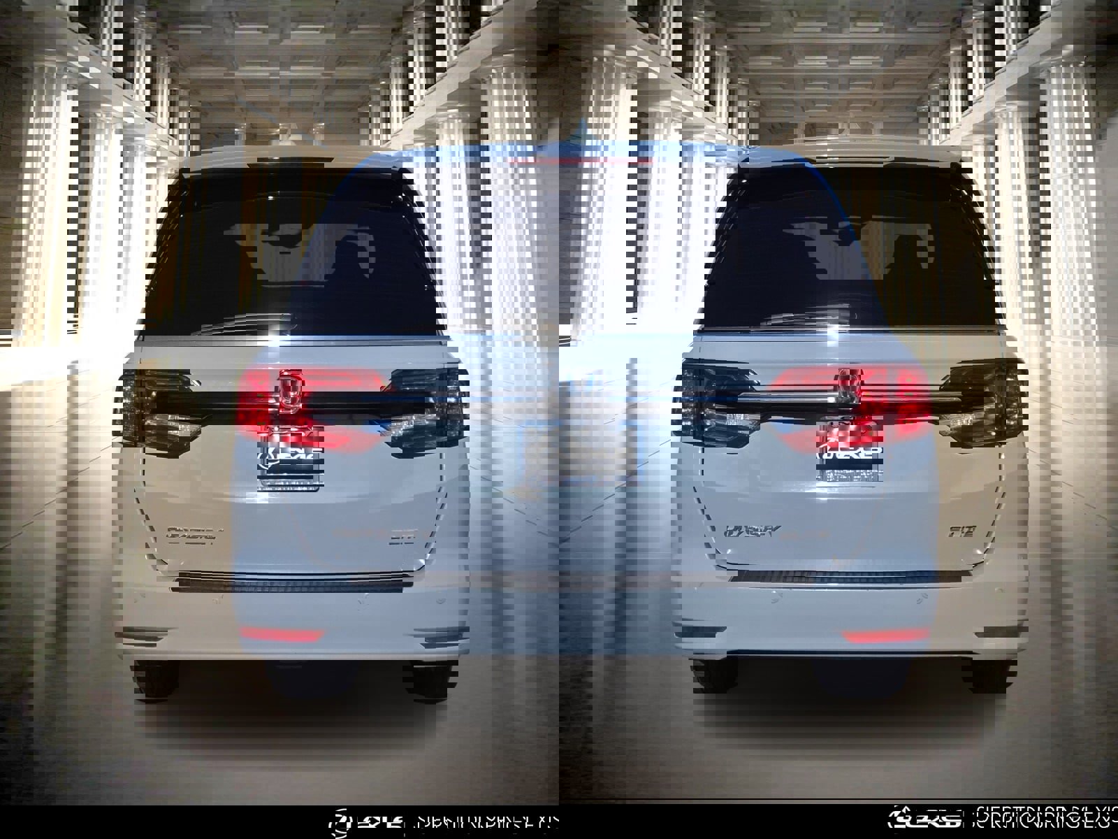 Used 2023 Honda Odyssey Elite image 5