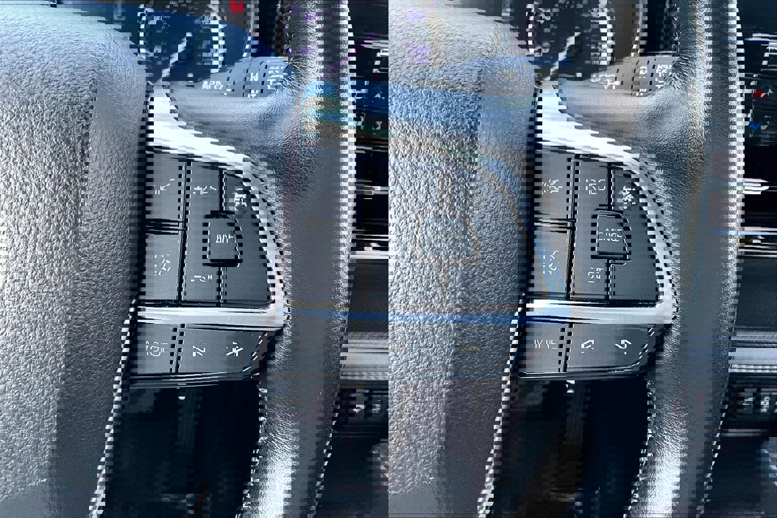 Used 2020 Toyota Highlander Limited image 18