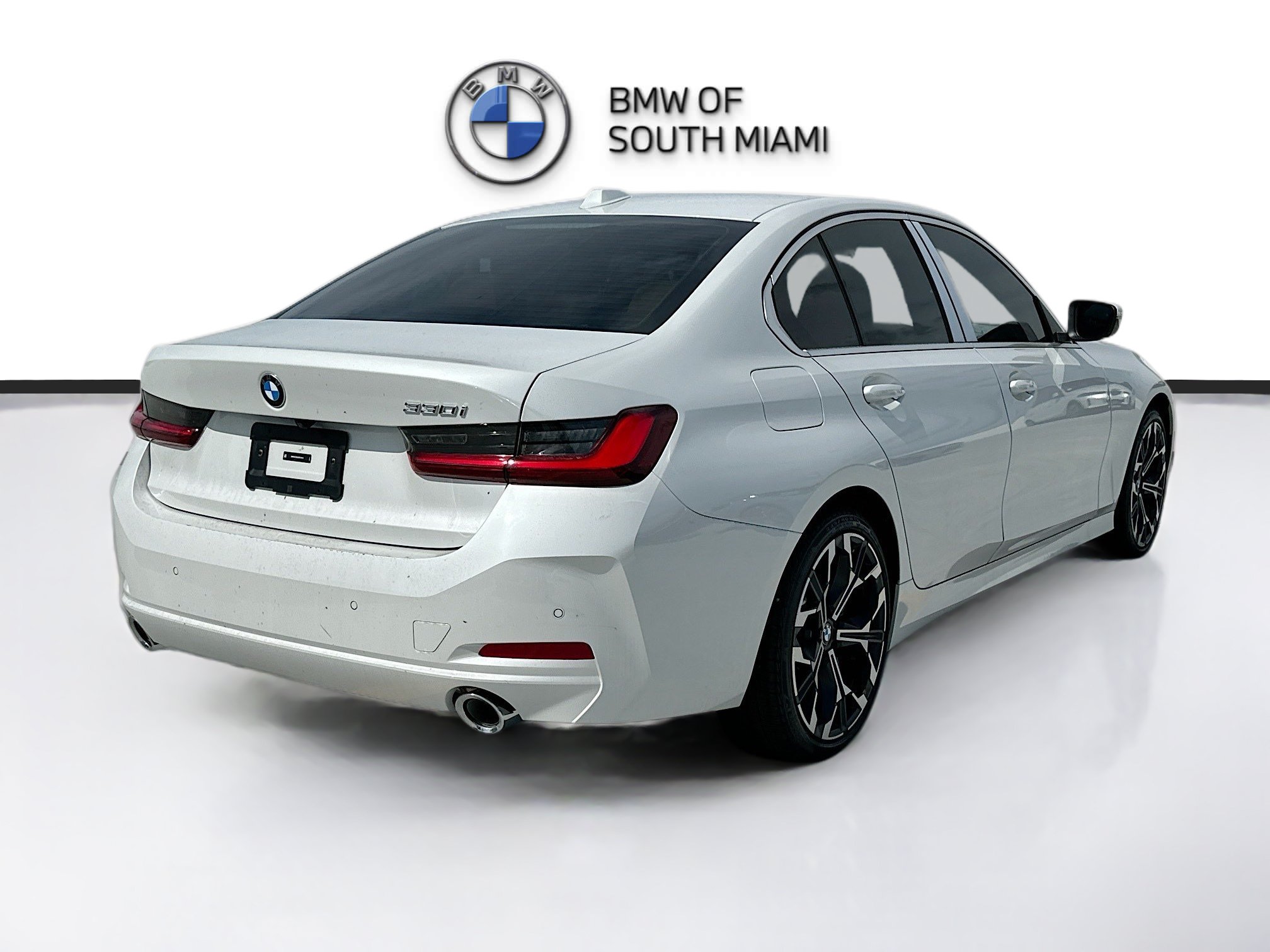 Used 2025 BMW 330i Sedan w/ Premium Package RWD image 7