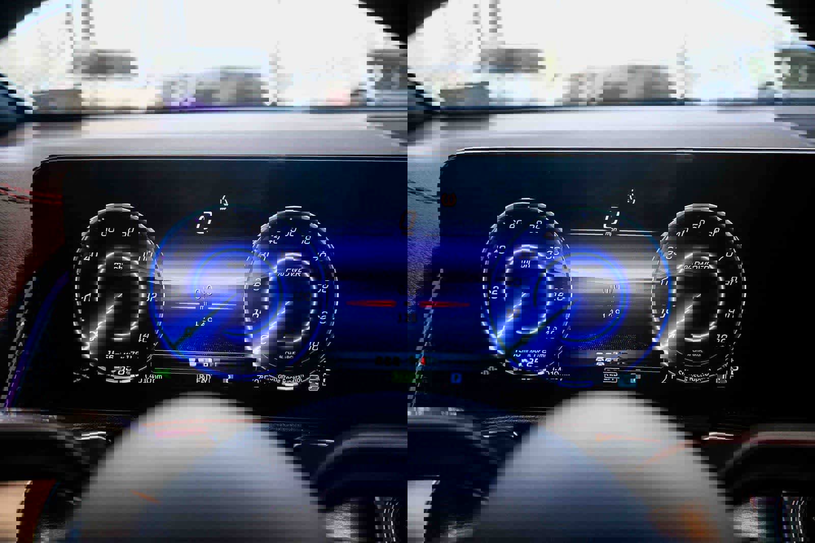 Used 2024 Mercedes-Benz EQB 350 4MATIC SUV image 25