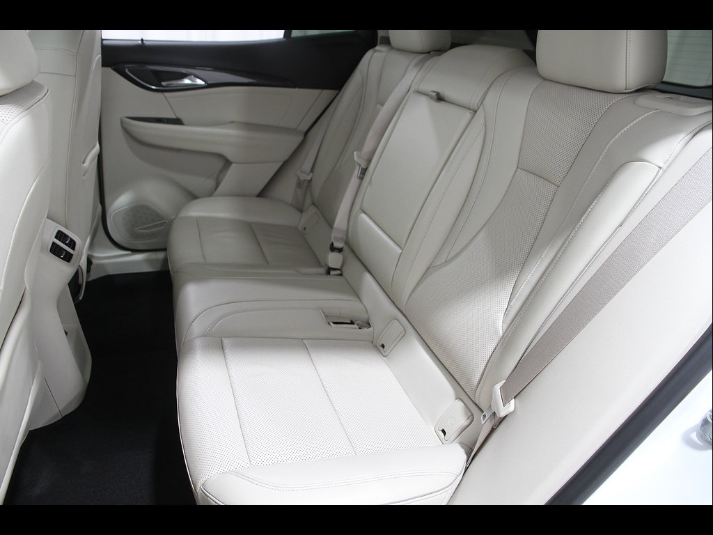 Used 2021 Buick Envision Essence w/ Technology Package I AWD/4WD image 20