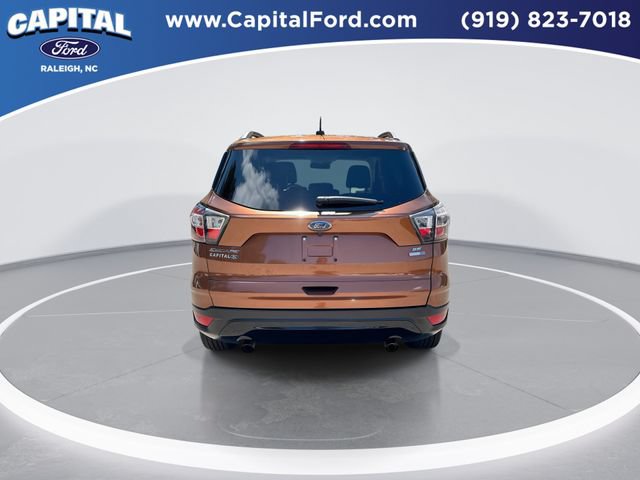 Used 2017 Ford Escape SE w/ SE Sport Appearance Package AWD/4WD image 7