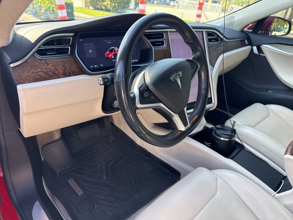 Used 2017 Tesla Model S AWD image 4
