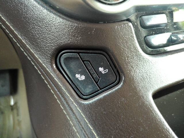 Used 2016 Chevrolet Suburban LT RWD image 52