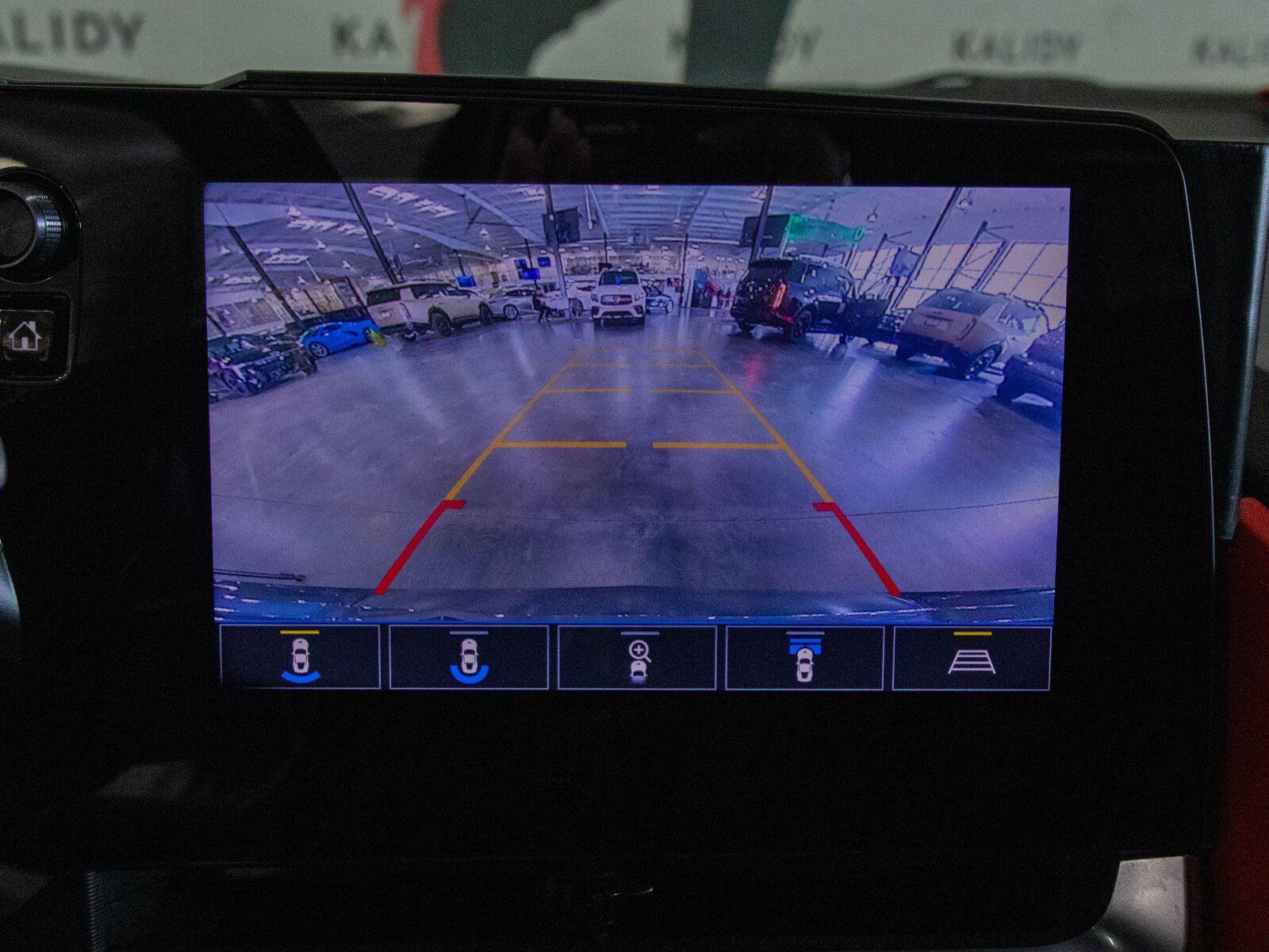 Used 2020 Chevrolet Corvette Stingray Preferred Cpe w/ 2LT Preferred Equipment Group RWD image 6