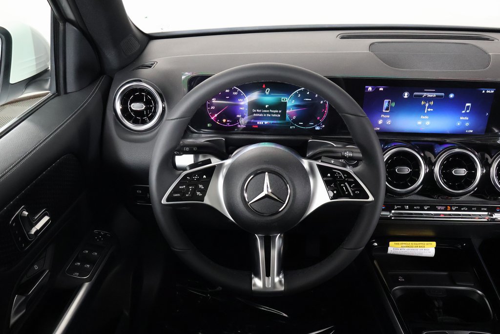 New 2026 Mercedes-Benz GLB 250 image 3