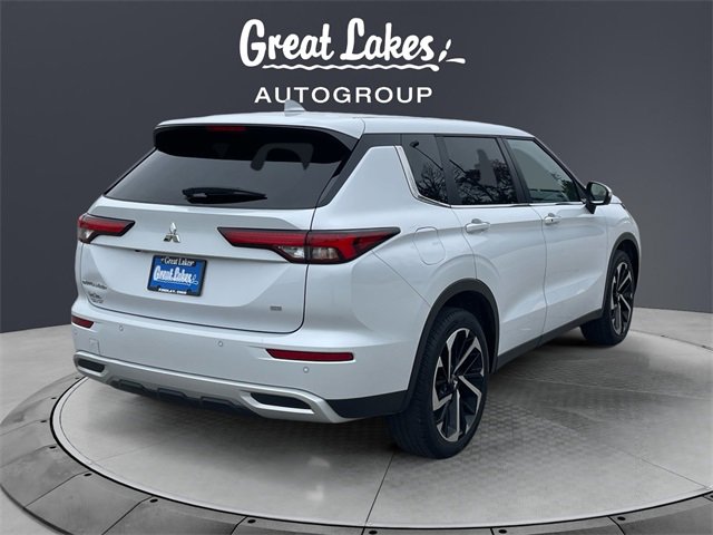 Used 2024 Mitsubishi Outlander SE image 5